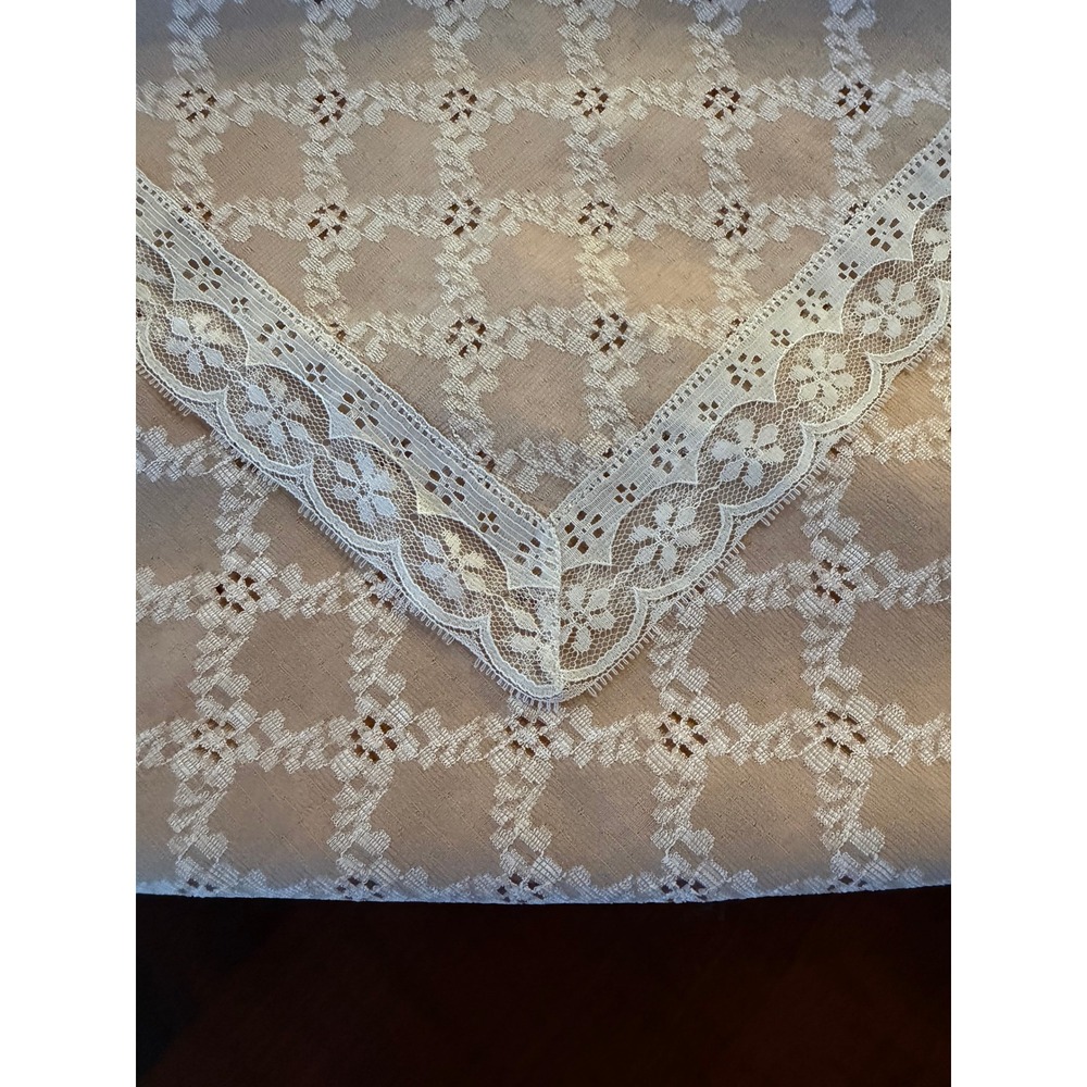Vintage Cottagecore Tablecloth 65x84 Rectangle Beige Ivory Lace Trim Farmhouse